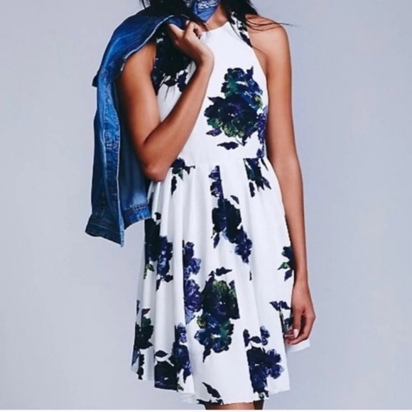 FREE PEOPLE Cloud Combo Floral Flutter By Pleated Mini Dress Size 2 Boho Summer - Picture 1 of 8